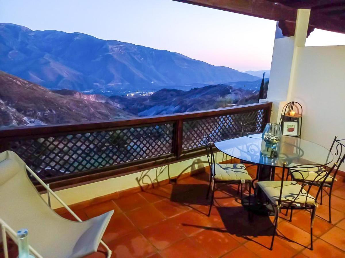 Apartamento En El Corazon De Las Alpujarras Carataunas Dış mekan fotoğraf